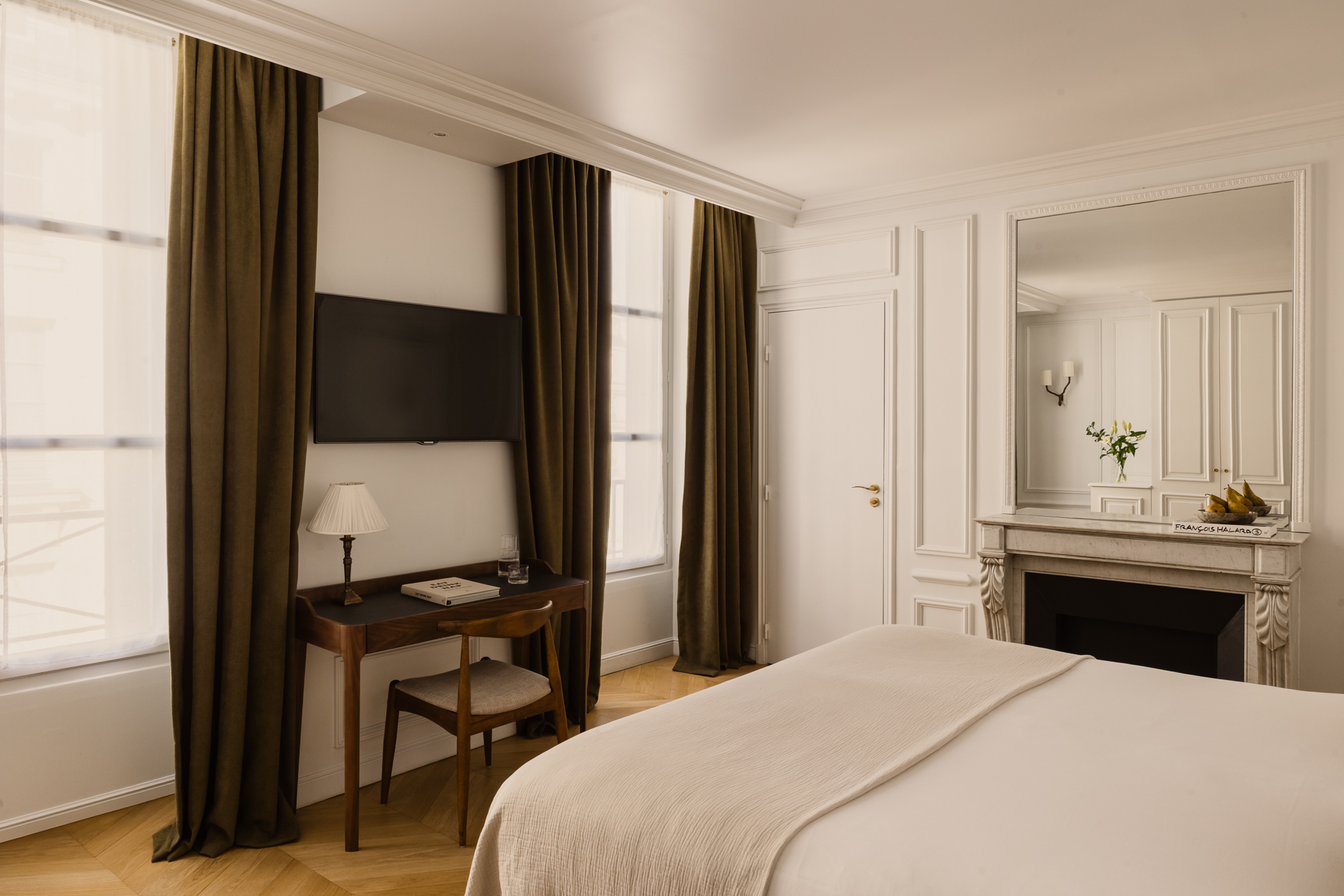DELUXE, DOUBLE BED