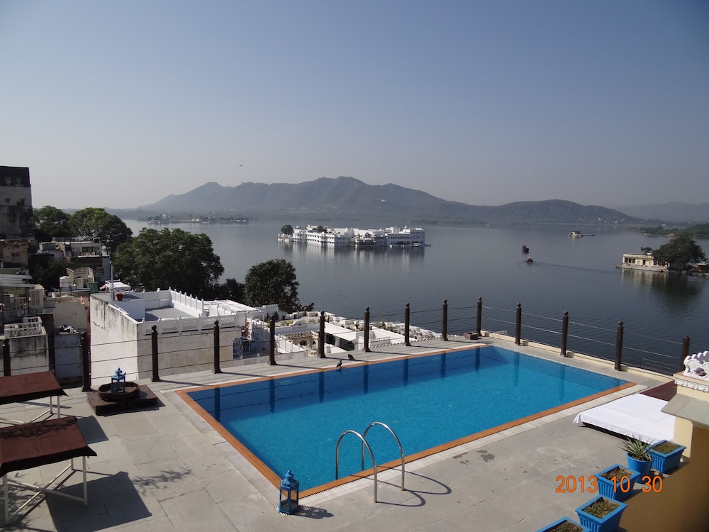 乌代盖尔酒店(HOTEL UDAIGARH) 图片1