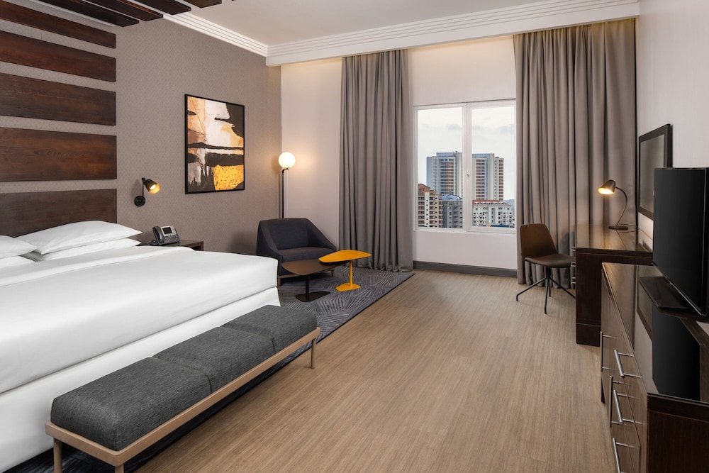 EXECUTIVE, KING BED, CITY VIEW