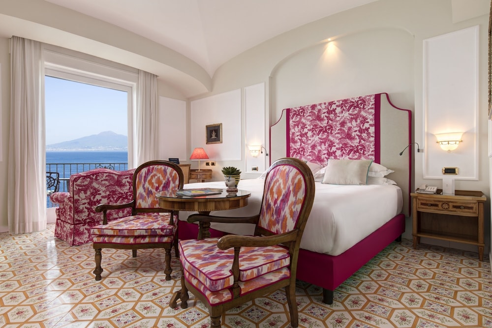 PRESTIGE, DOUBLE OR TWIN BED, SEA VIEW, BALCONY