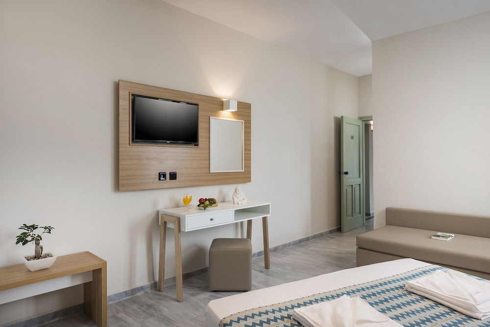 Summer Beach Hotel 31/42