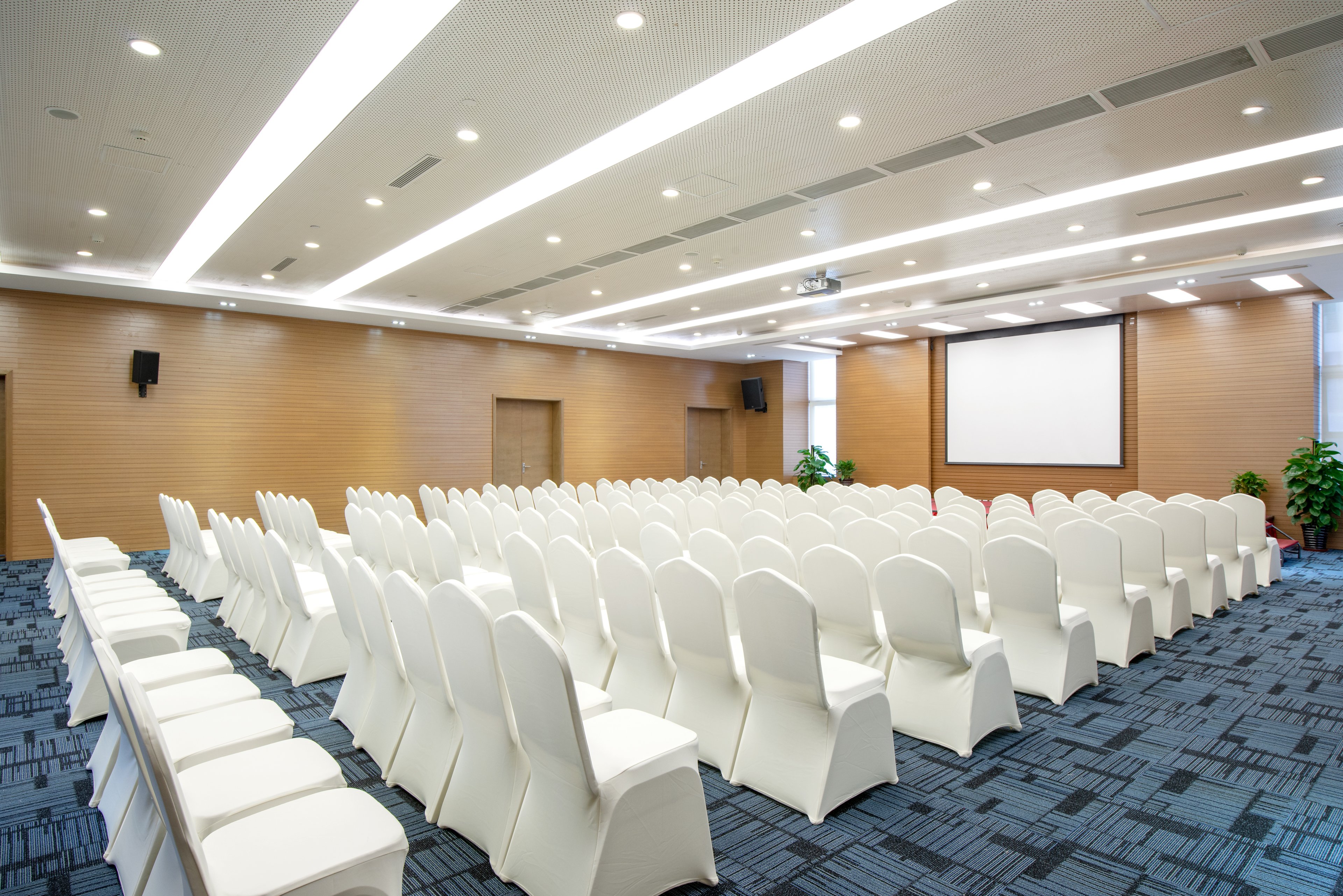 HOLIDAY INN EXPRESS CHENGDU WEST GATE 35/43