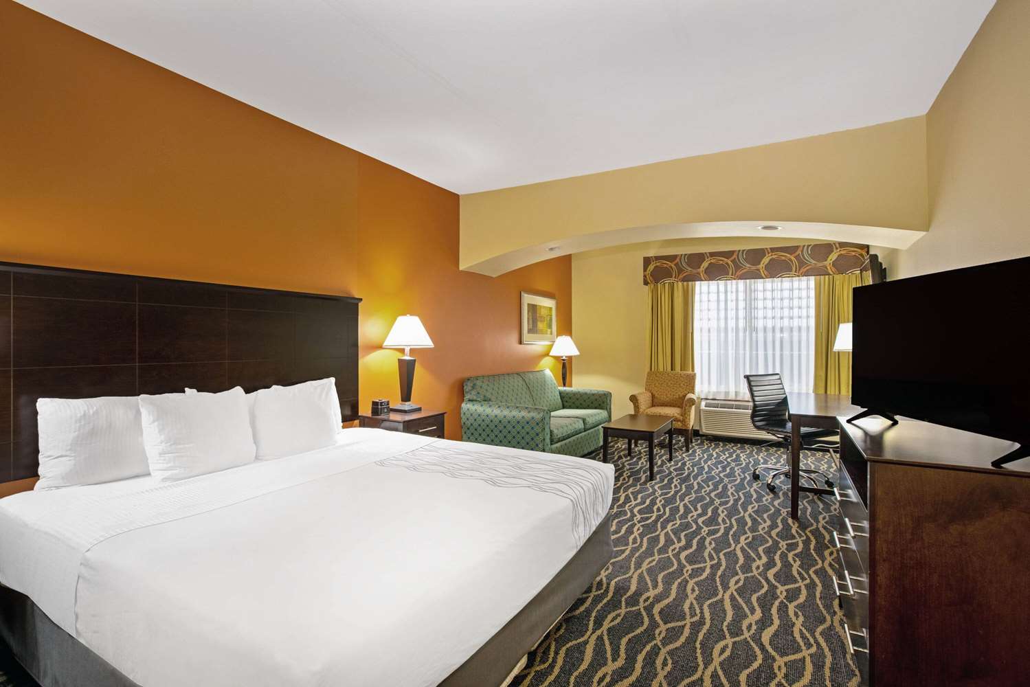 La Quinta Inn & Suites by Wyndham Tulsa Airpt / Expo Square 6/35
