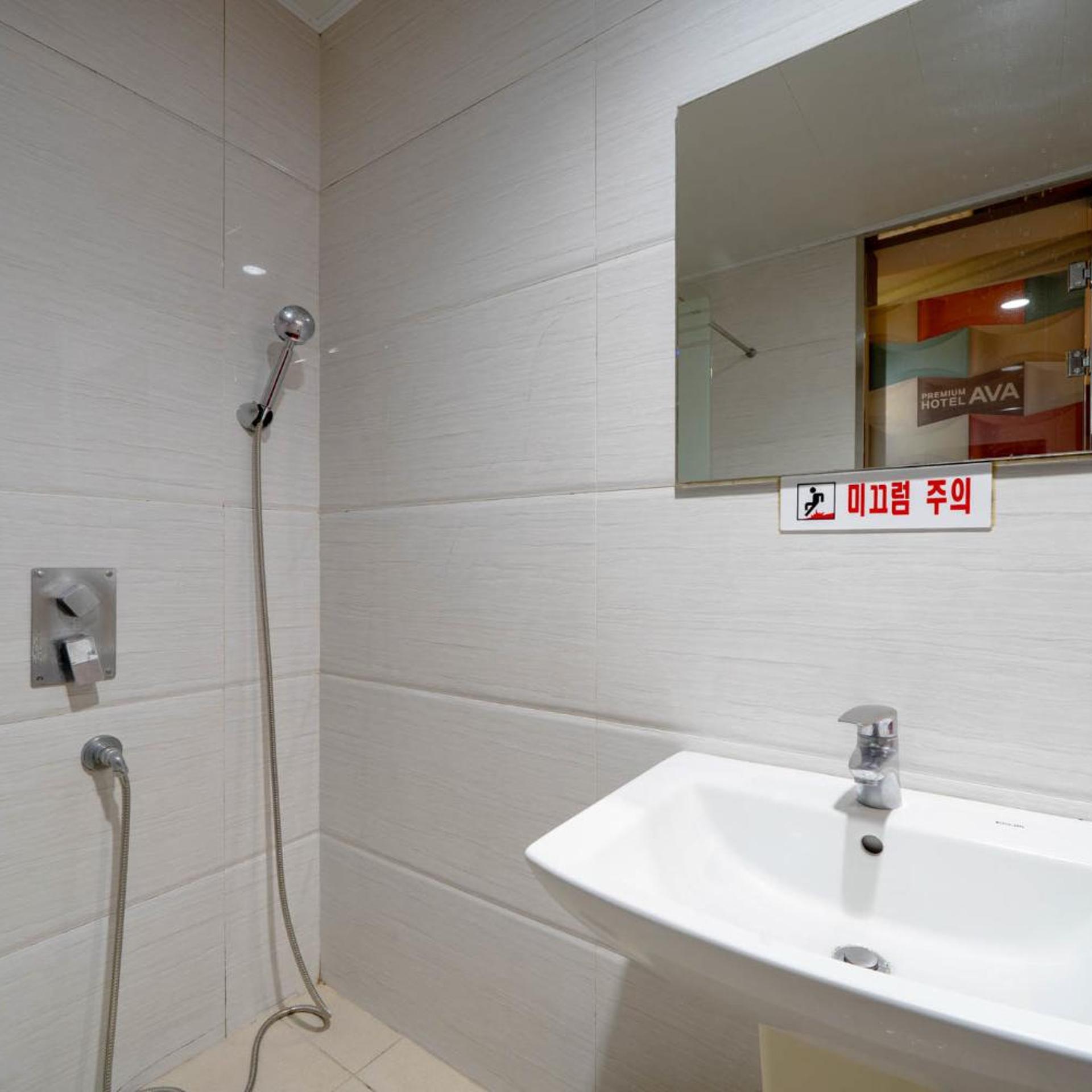 غرفة ديلوكس بسرير كينج، Ava Hotel Changwon 5/7