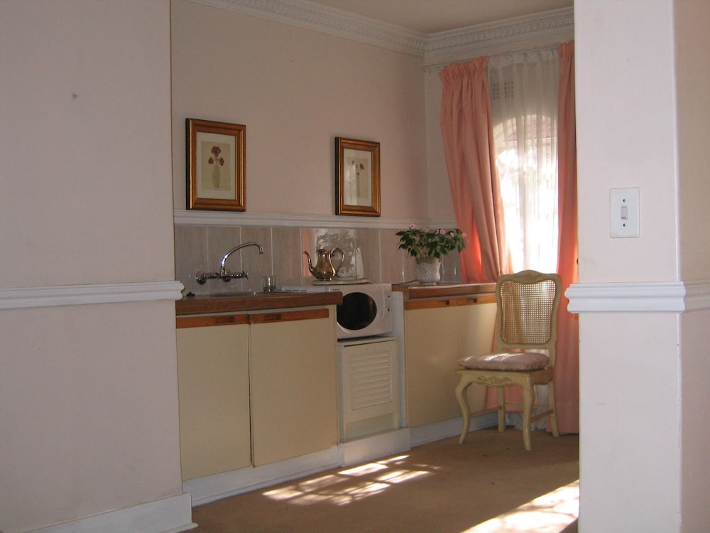 Villa Victoria Executive Guest House 16/26