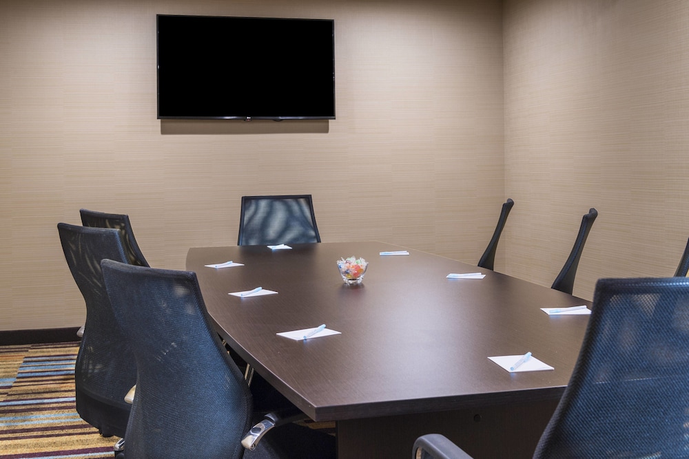 Fairfield Inn Suites Dallas Waxahachie 33/34