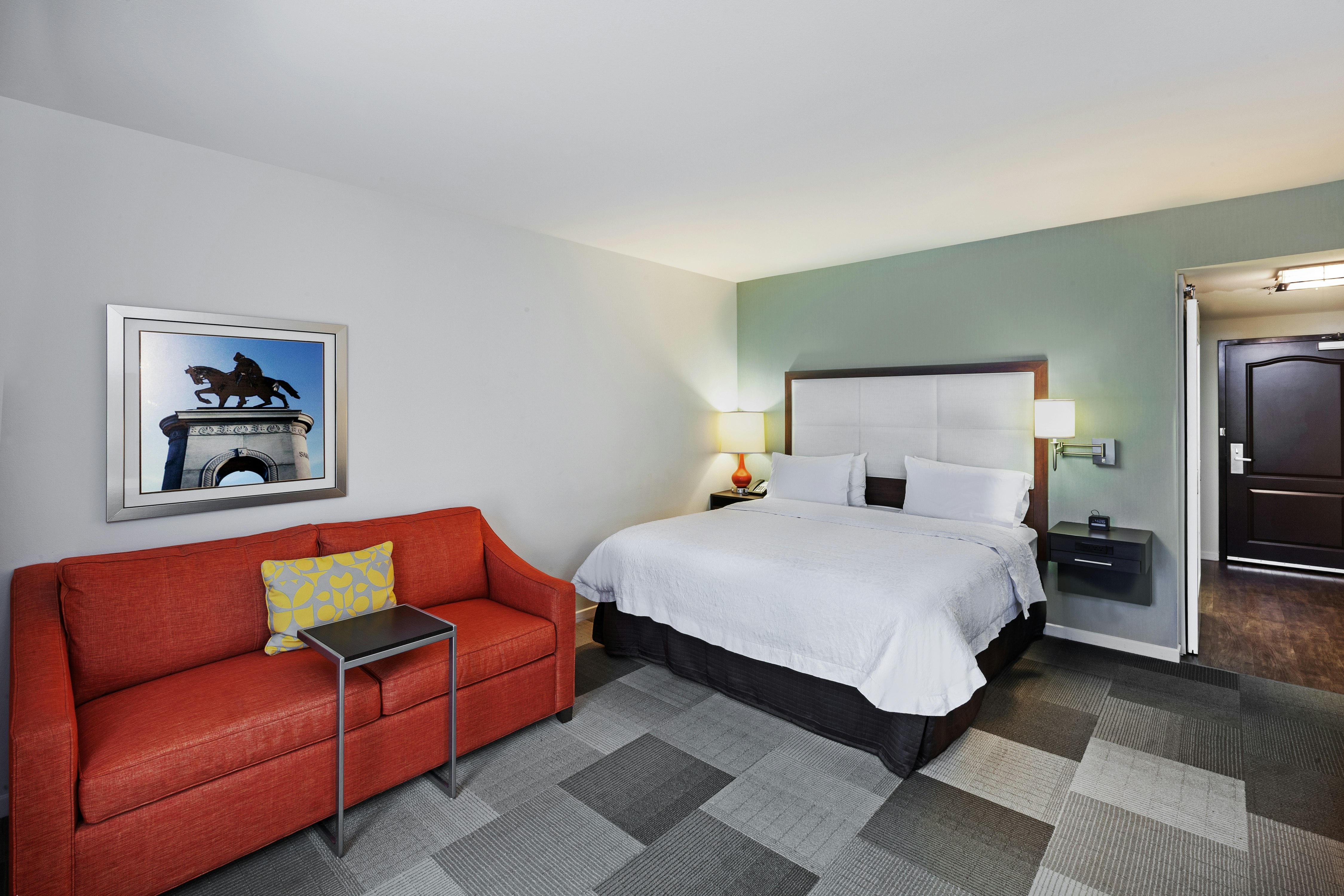 ROOM, KING BED, SOFA
