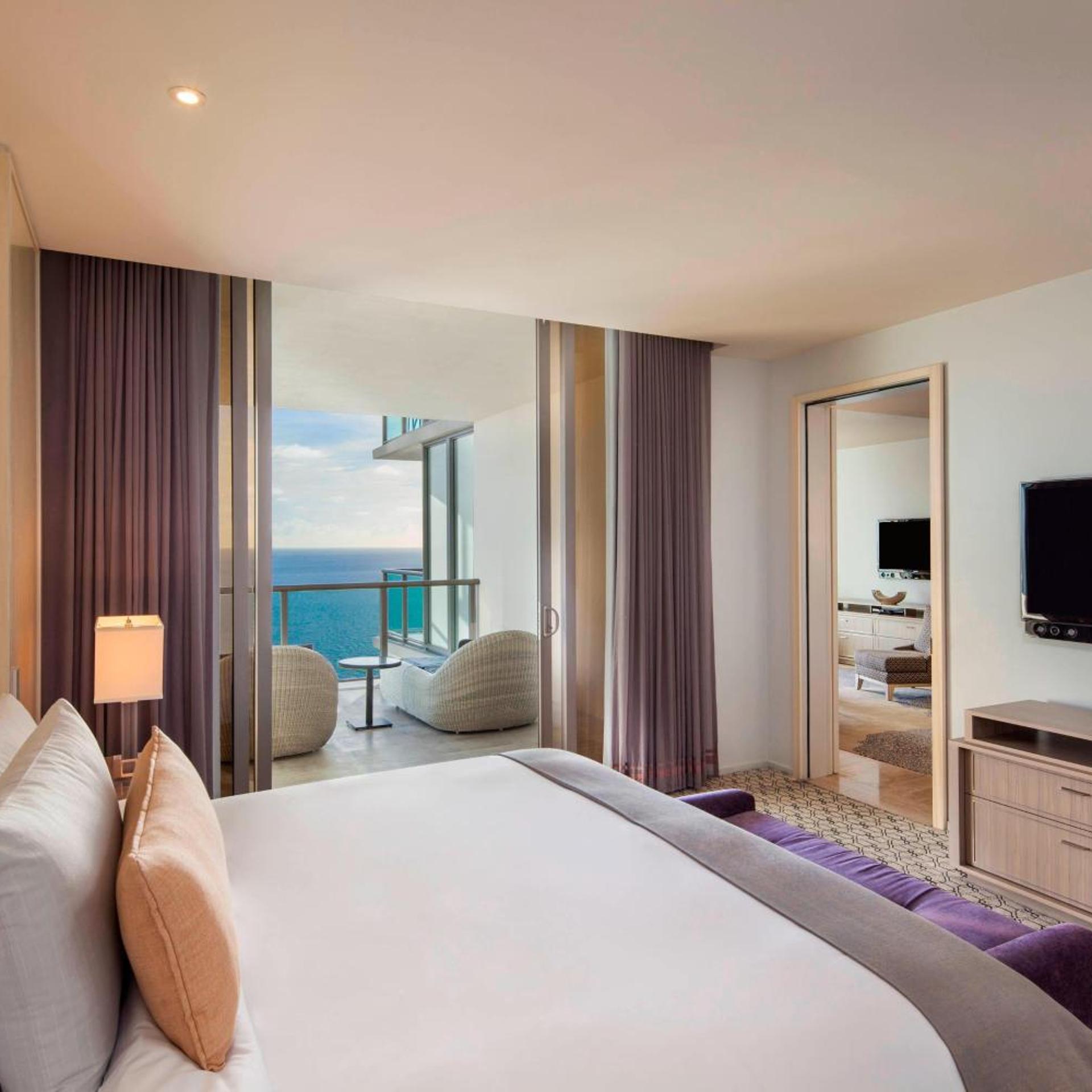 Royal, Suite, 2 King Beds, Ocean Front
