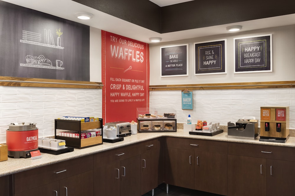 Hampton Inn Youngstown Boardman 25/33
