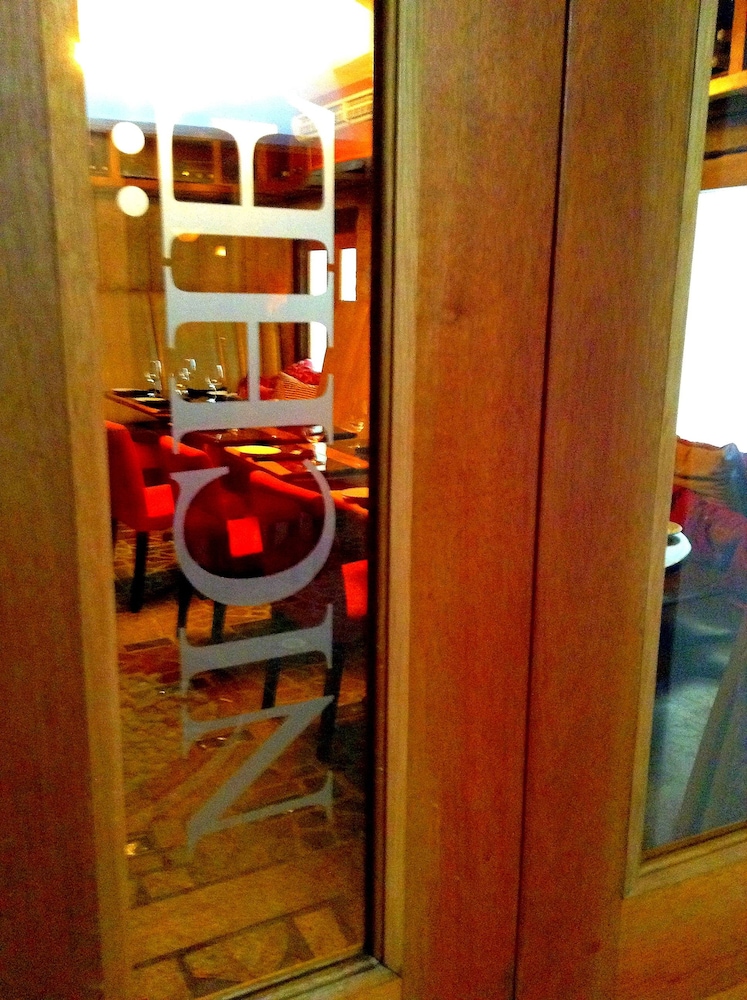 Acacia Boutique Hotel 46/75