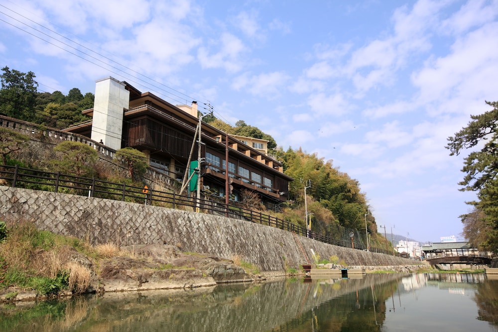 Kotohira Kadan 44/50