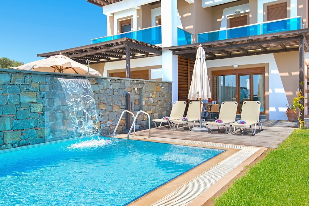 Horizon Line Villas 33/36