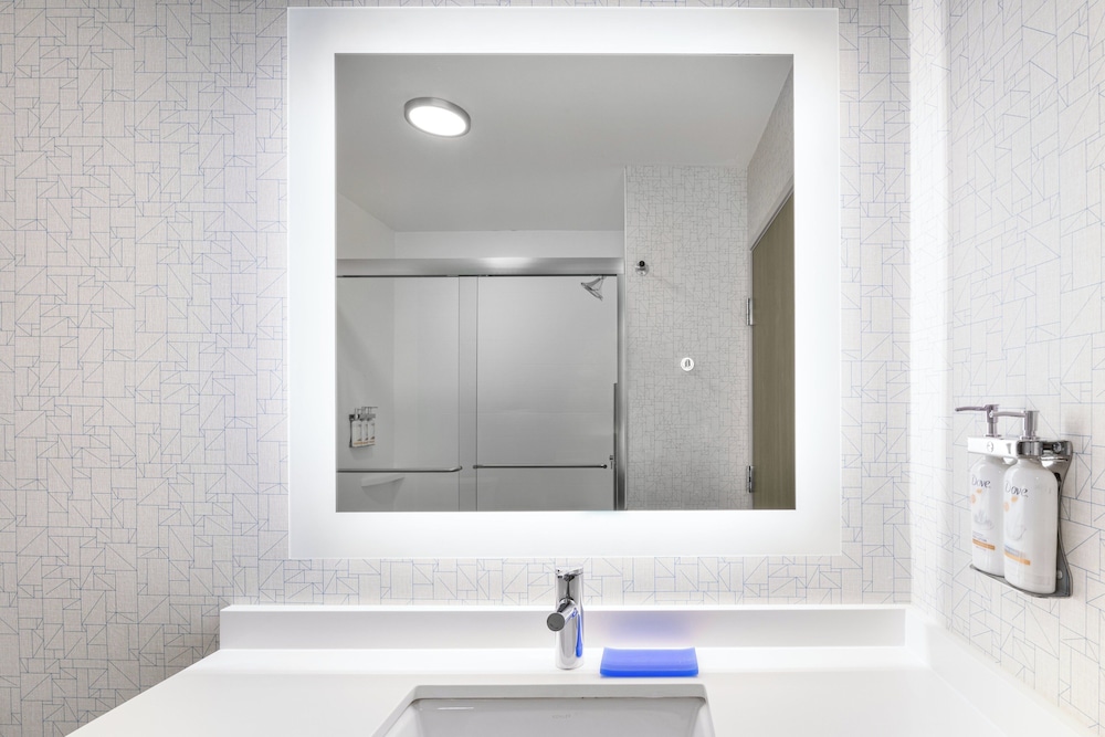 غرفة قياسية بسرير كينج، Holiday Inn Express and Suites Phoenix East - Gilbert 5/5