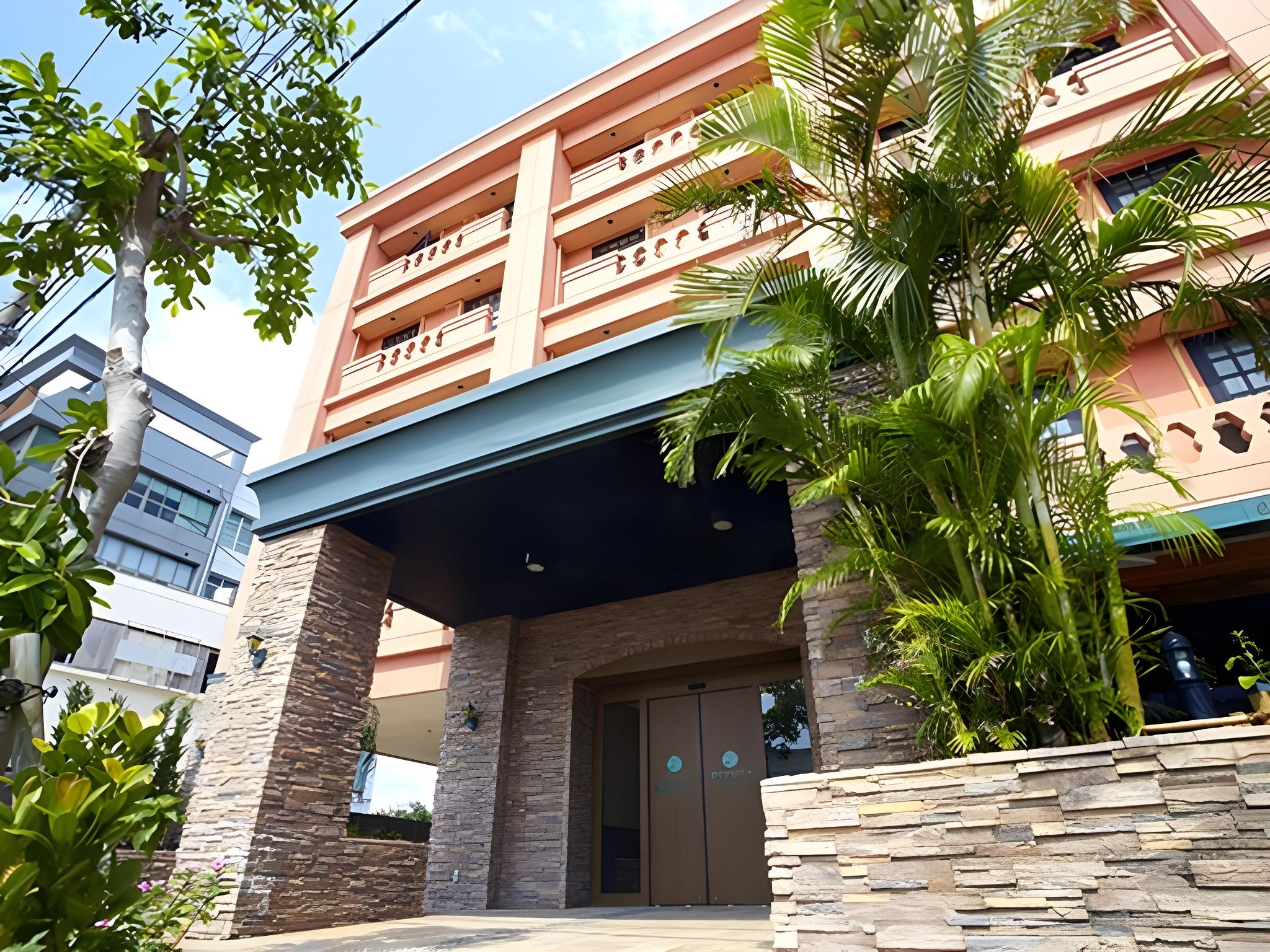 غرفة بسرير مزدوج أو سريرين منفصلين