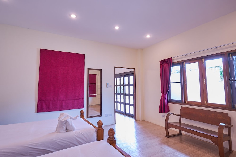 Huean Kham Hom Resort 17/72