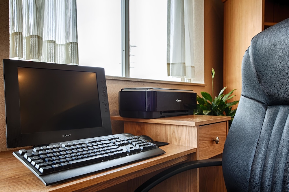 SureStay Hotel by Best Western Ottawa 10/42