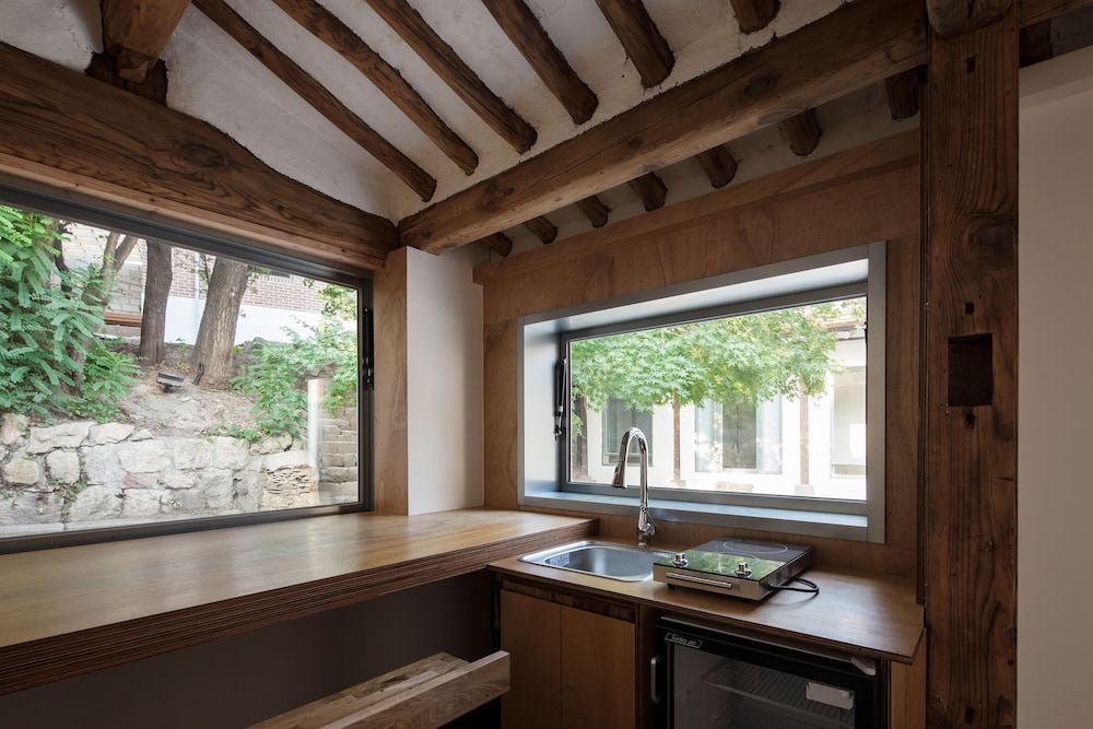 Hanok Residence Hotel Side 41/53