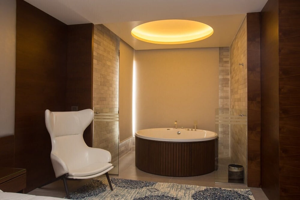 Opera Hotel 39/40