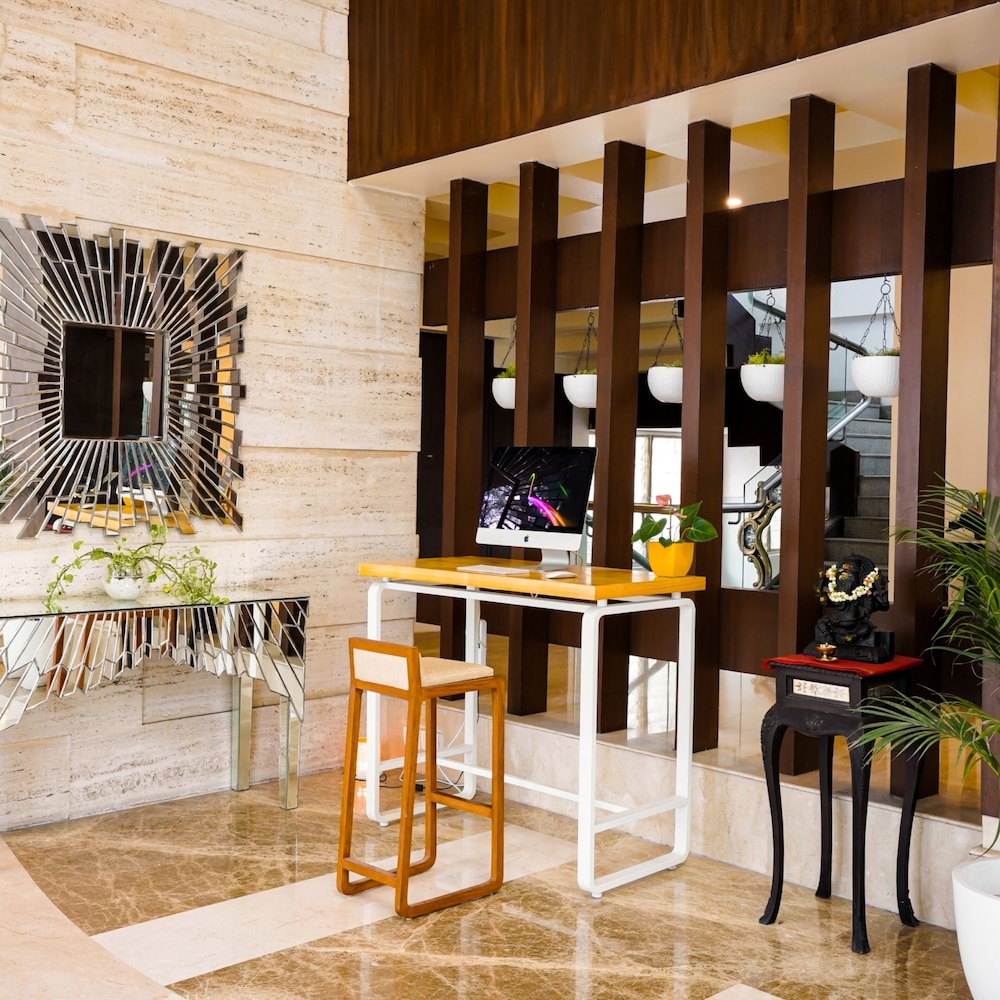 BloomSuites Electronics City (ex. Golden Tulip Hotel Bangalore Electronic City) 35/42