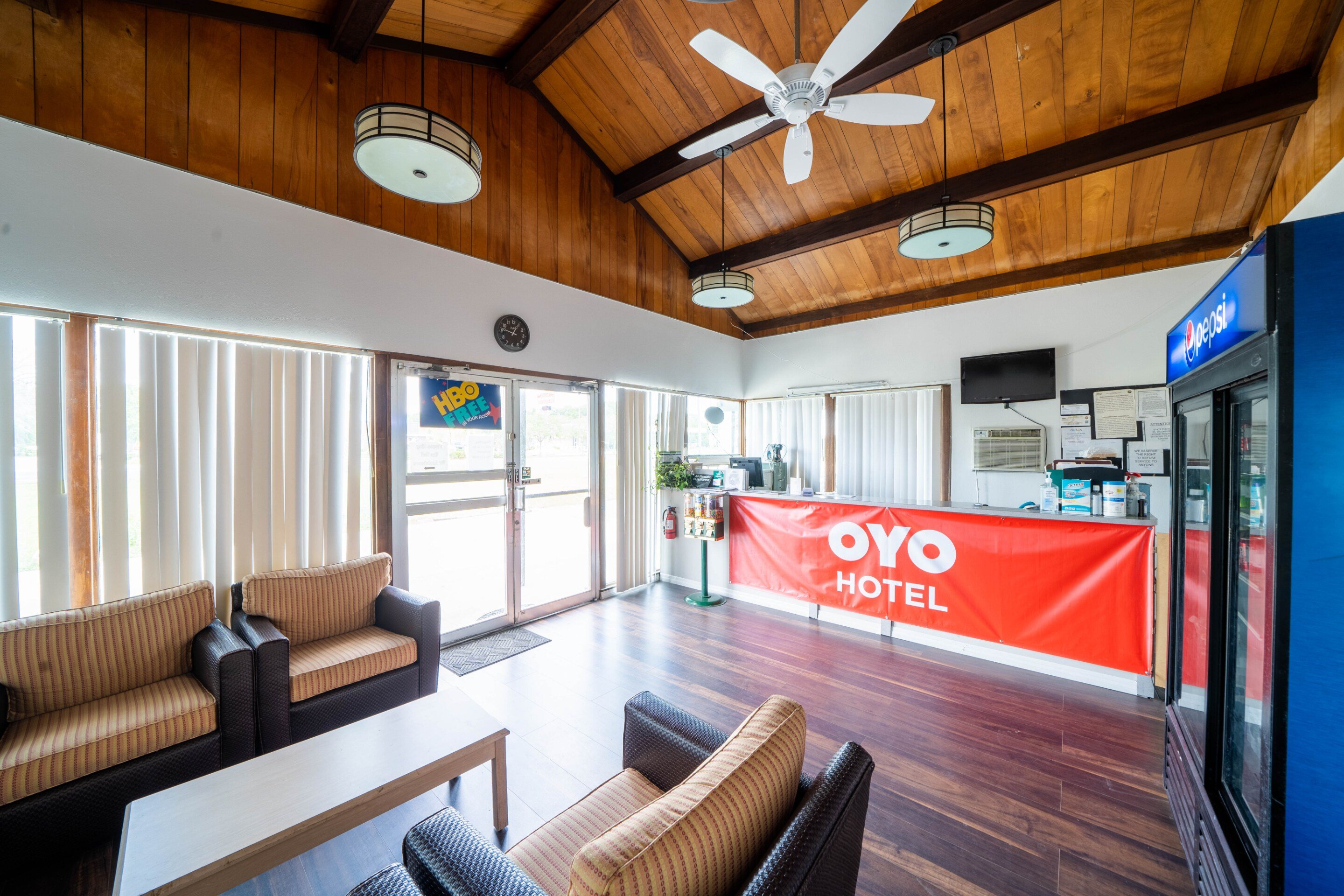 OYO Hotel Ocala FL I-75 8/14