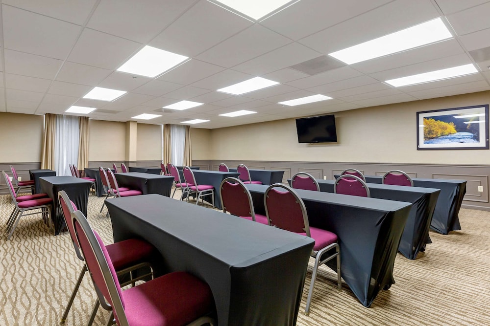 Comfort Suites Near Potomac Mills 45/50