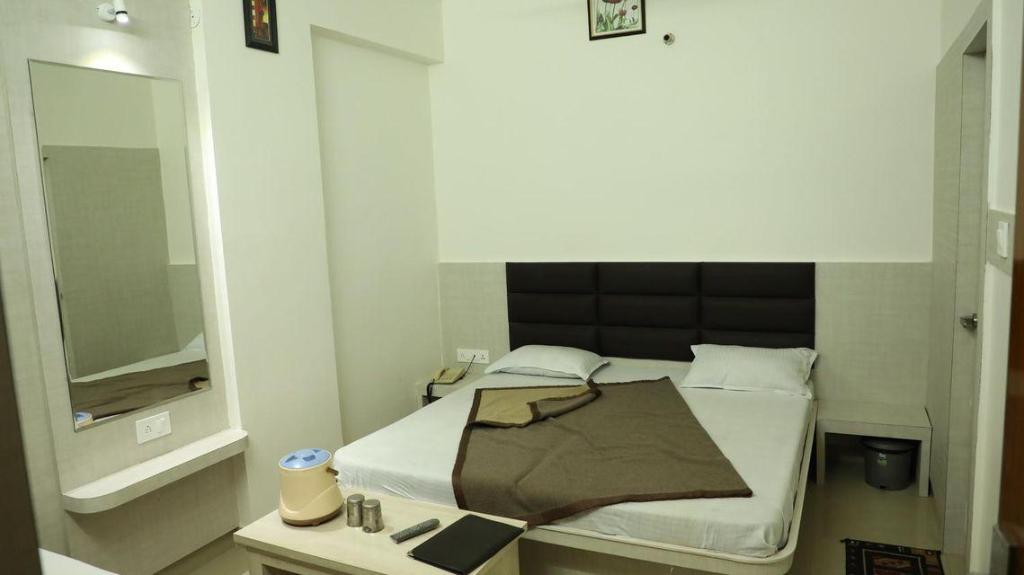 HOTEL SAHIL 25/33
