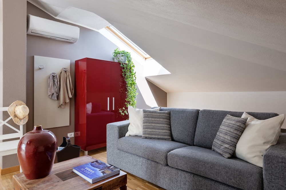 Vialeromadodici Rooms & Apartments 33/58