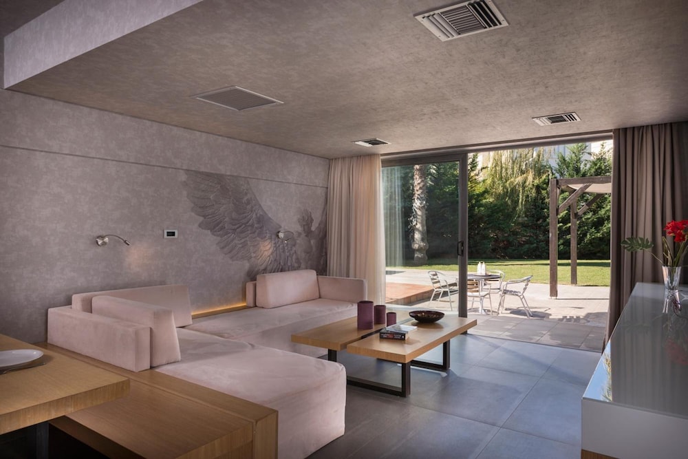 Ikaros Hotel 17/47