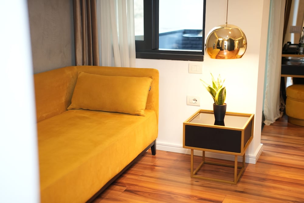 La Suite Boutique Hotel 40/58