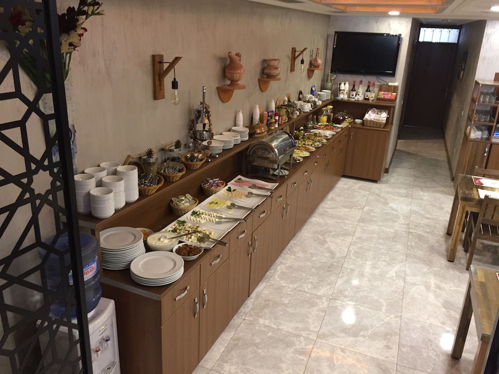 Sarnic Hotel and Sarnic Premier Hotel 39/50