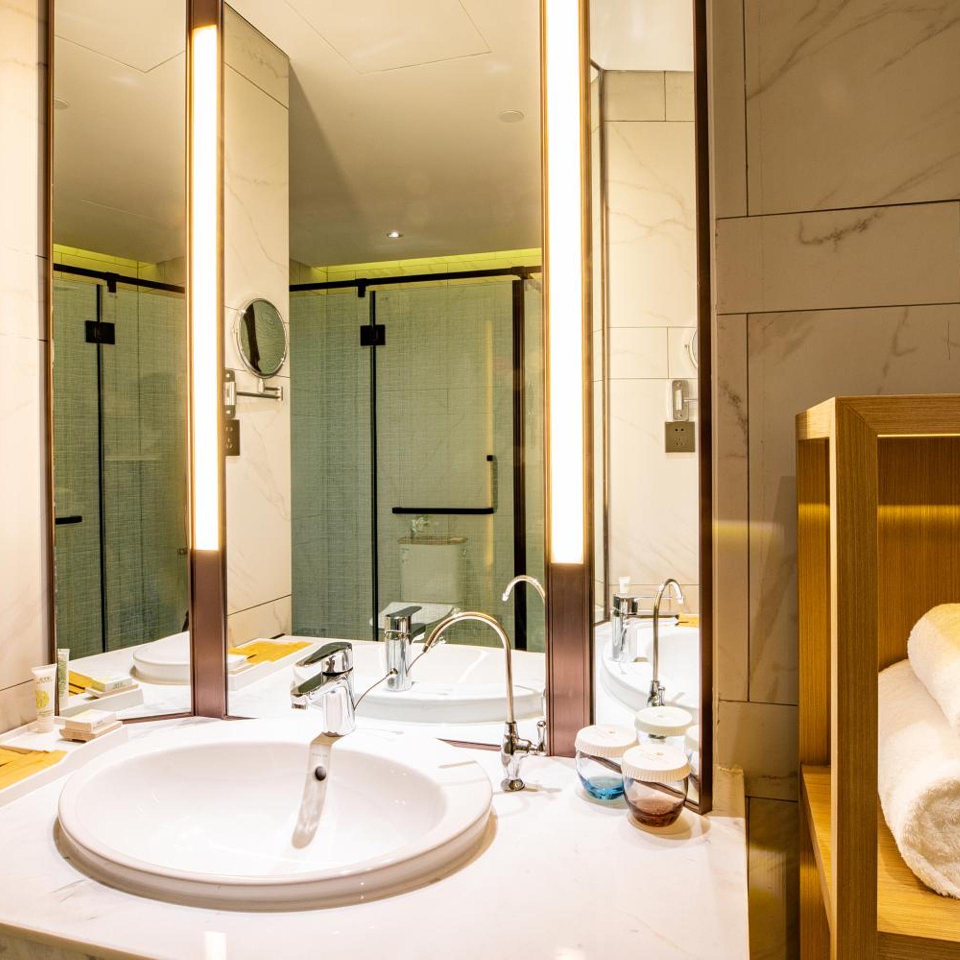 Jinjiang Metropolo Hotel Weihai Railway Station Branch 45/56