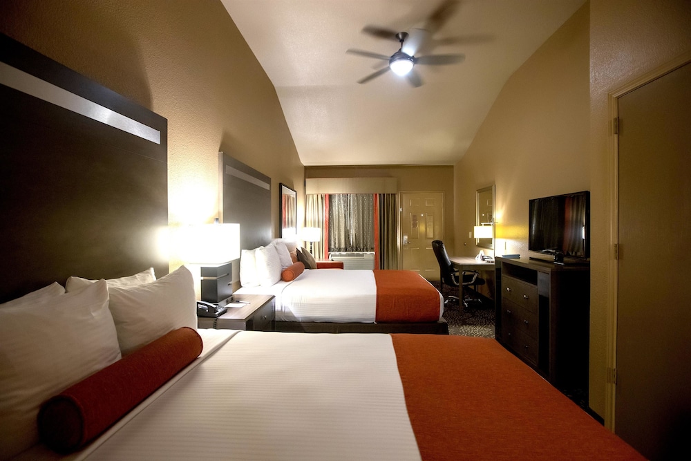 Best Western Executive Inn El Campo 12/32