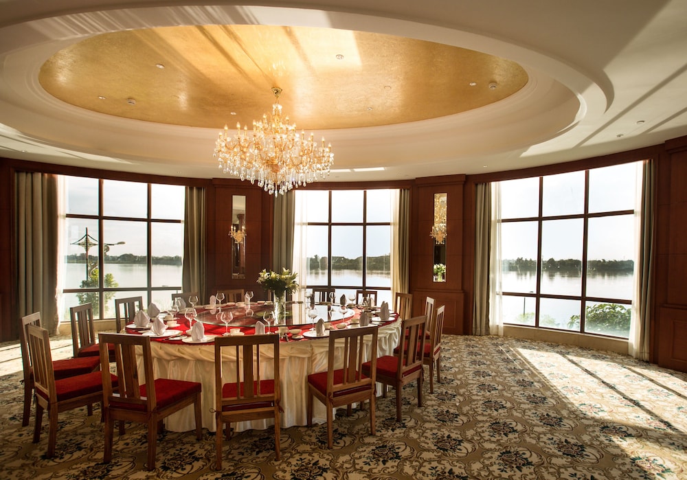 Landmark Mekong Riverside Hotel 24/44