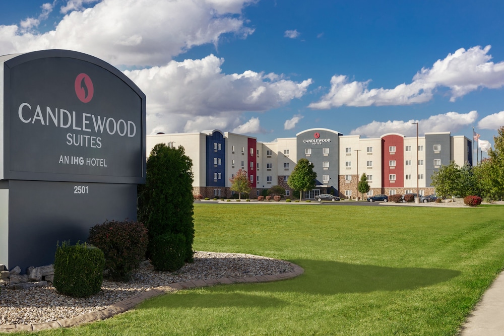 Candlewood Suites Springfield, an IHG Hotel 1/47