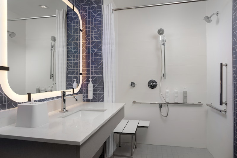 Homewood Suites by Hilton Newport Cincinnati 20/20