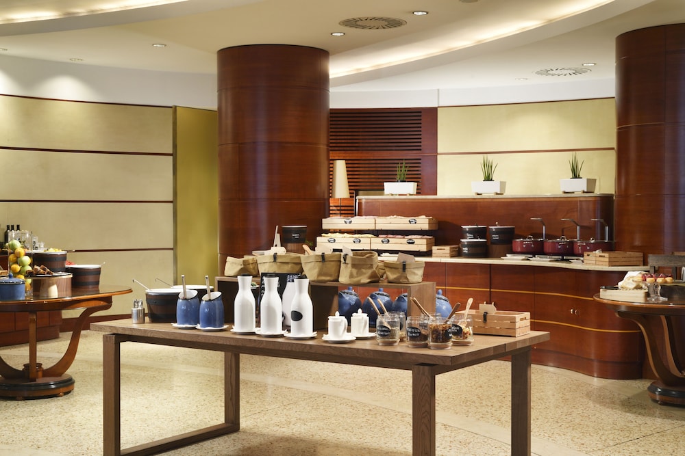 Unahotels Cusani Milan 60/69