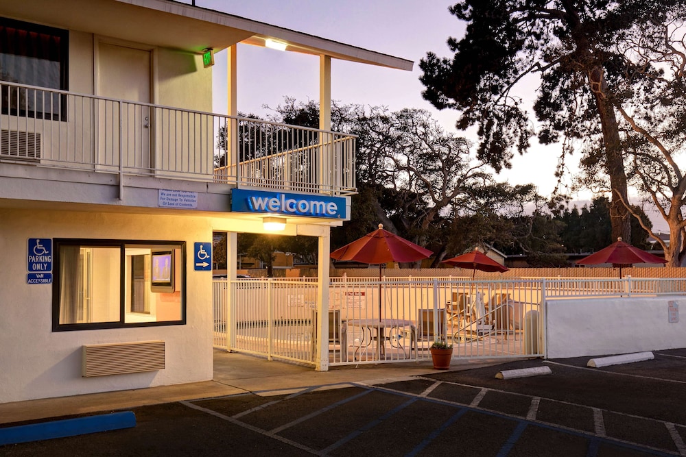 Motel6 Monterey, CA 13/57