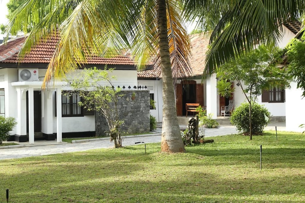 Thamaya Heritance Tangalle 12/16