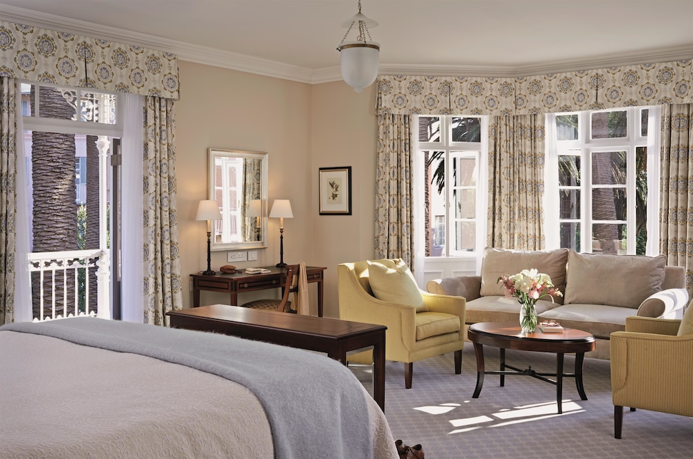 1 Bedroom, Deluxe, Suite, King Bed, Mount Nelson A Belmond Hotel Cape Town 2/4