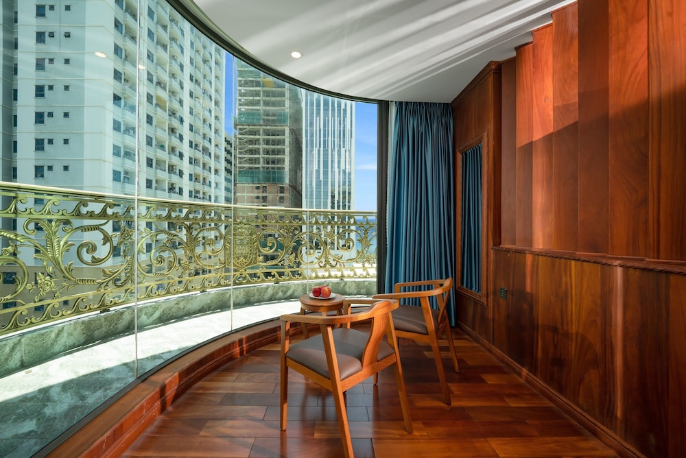 Monalisa Luxury Hotel 19/42