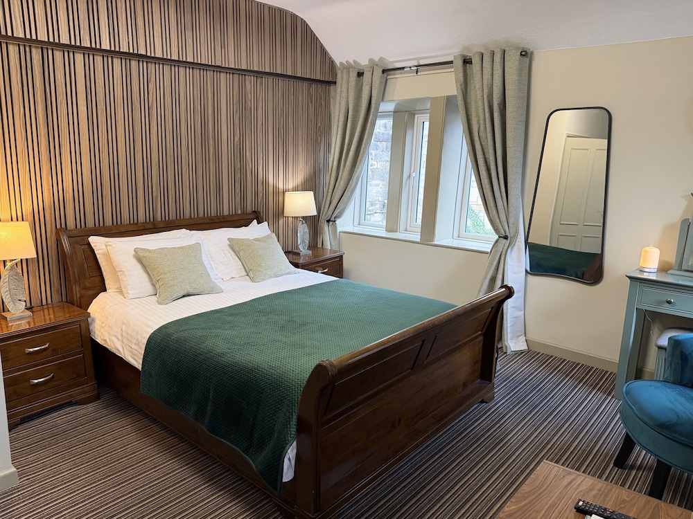 White Lion Hotel 8/50