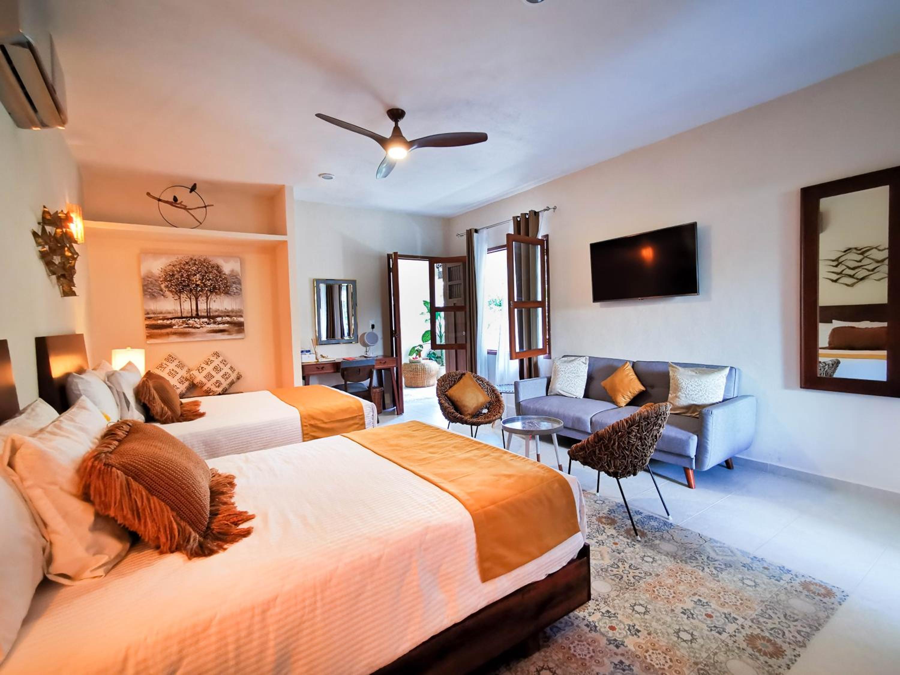 Master, Suite, 2 Double Beds