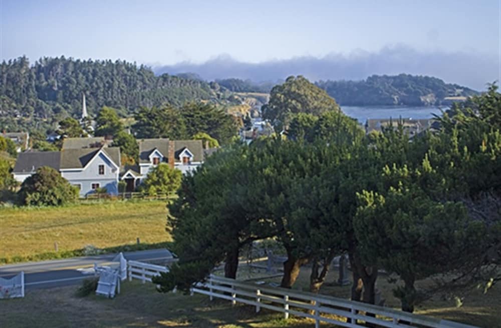 MacCallum House Inn 21/25