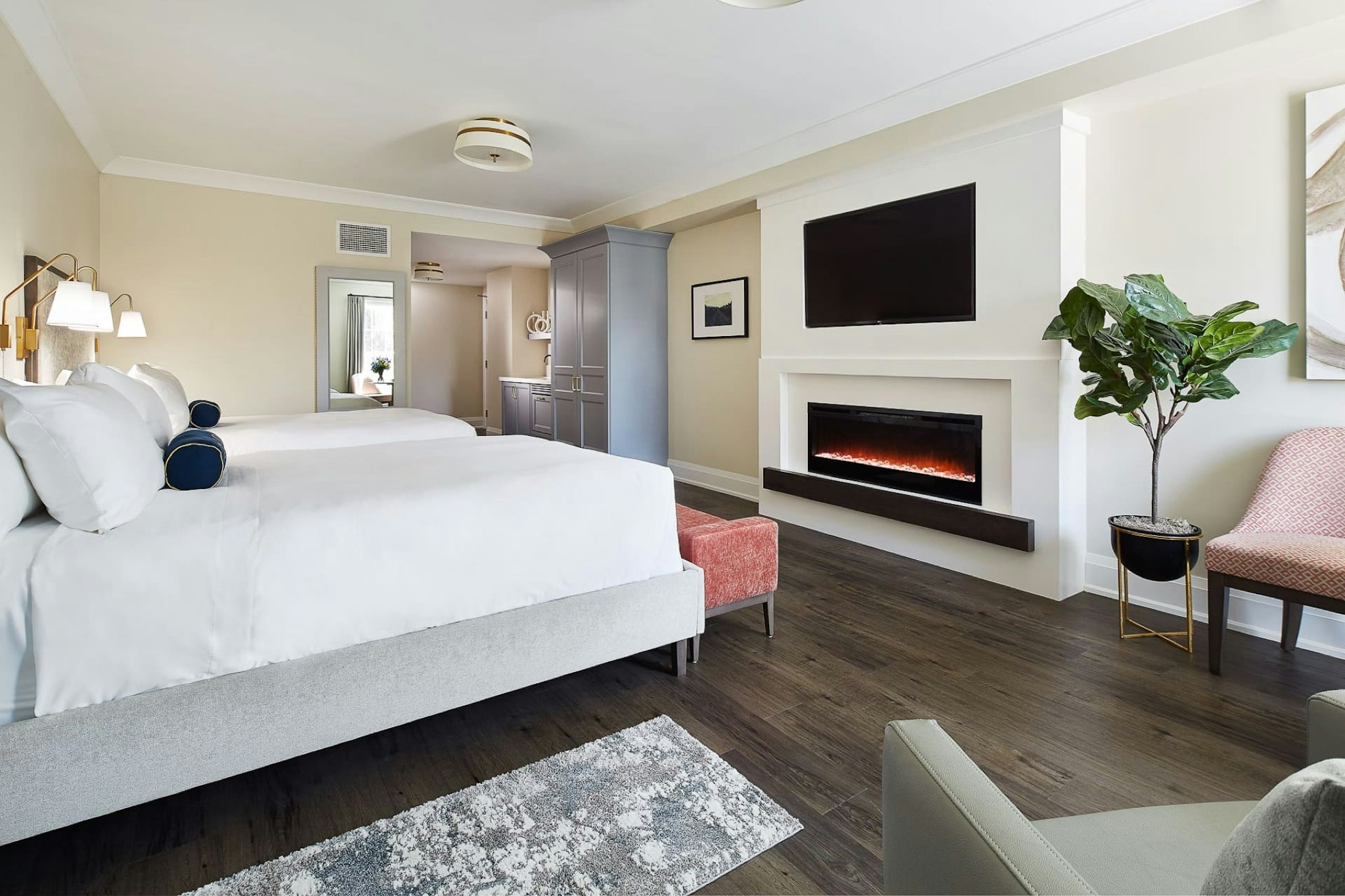 124 on Queen Hotel & Spa 8/40