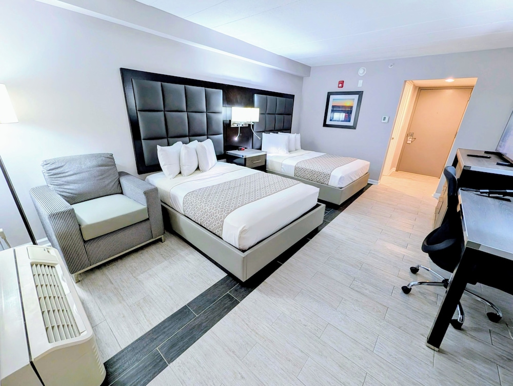 Room, 2 Double Beds, Pool Side