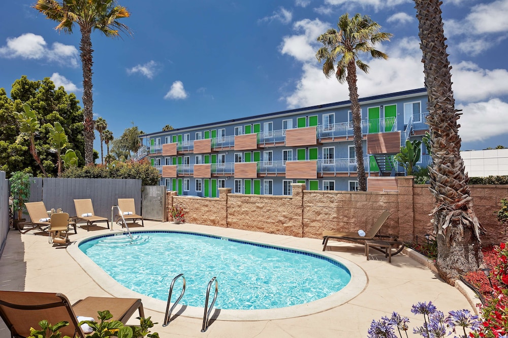 San Diego Pacific Beach Hotel 2/27