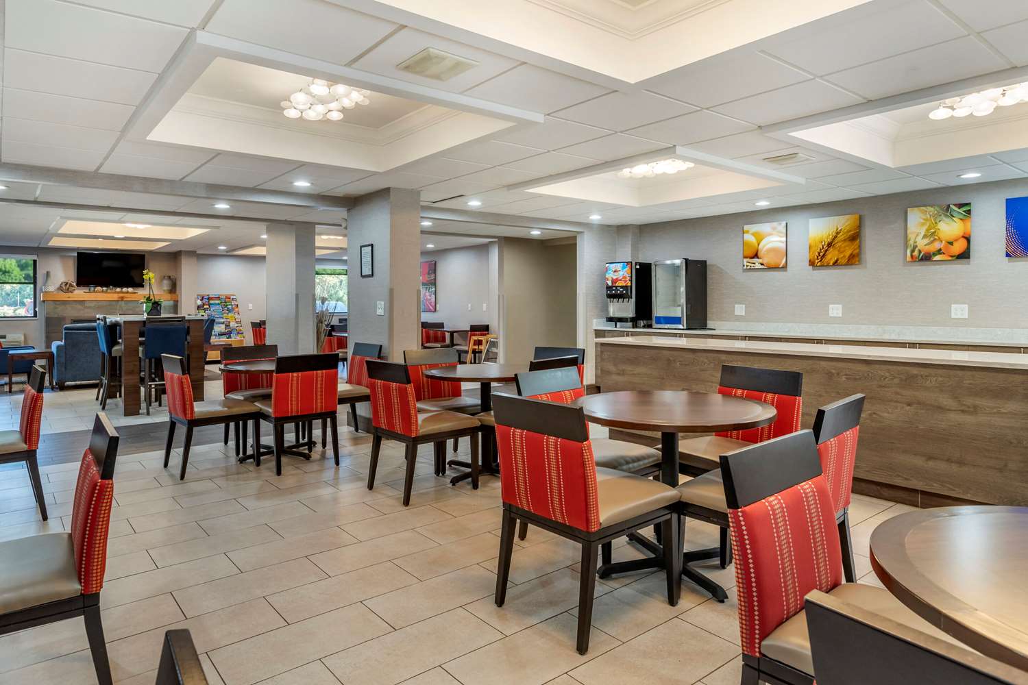 Spark by Hilton Dearborn Detroit 25/31