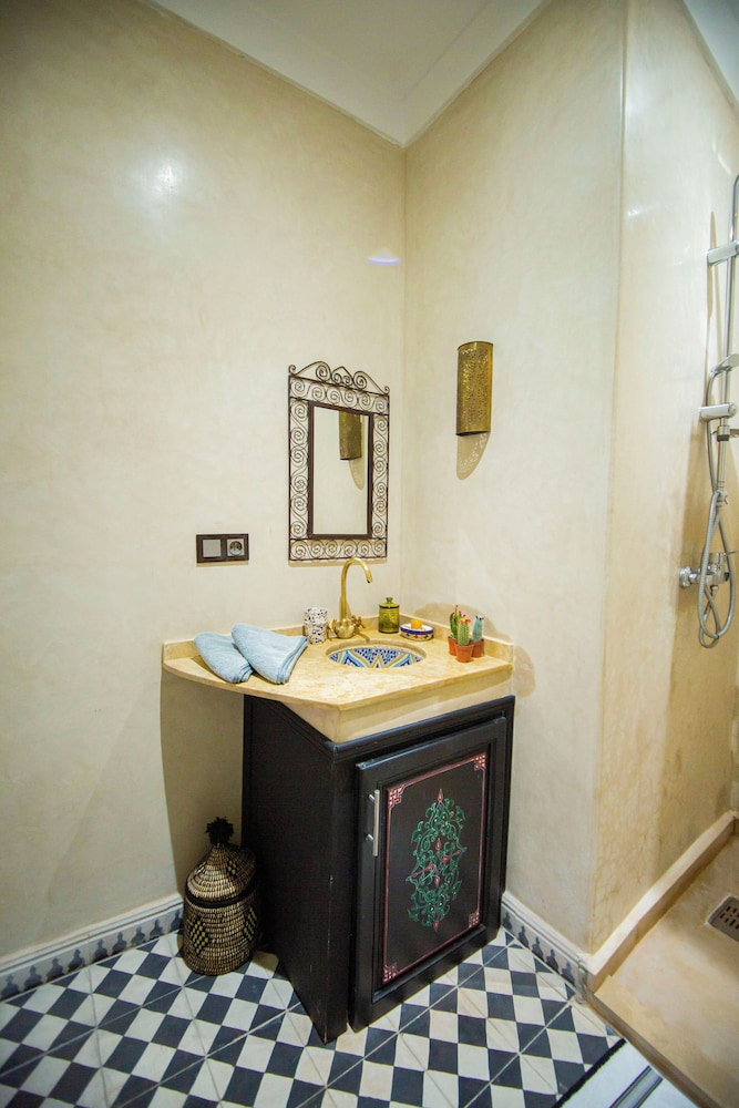 Riad Ta'achchaqa 8/50