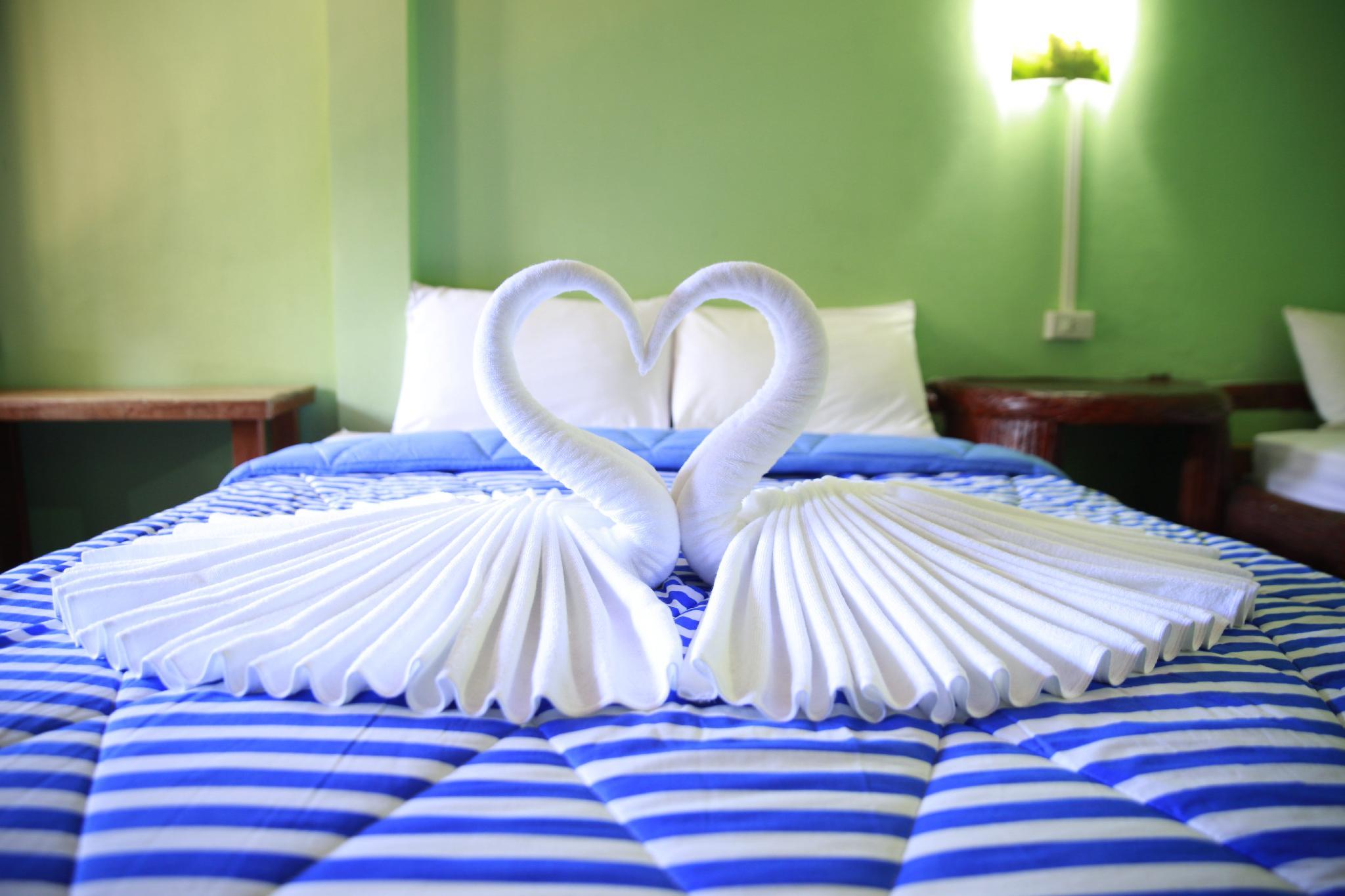 Standard, 1 Double and 1 Single Bed, Hill Side