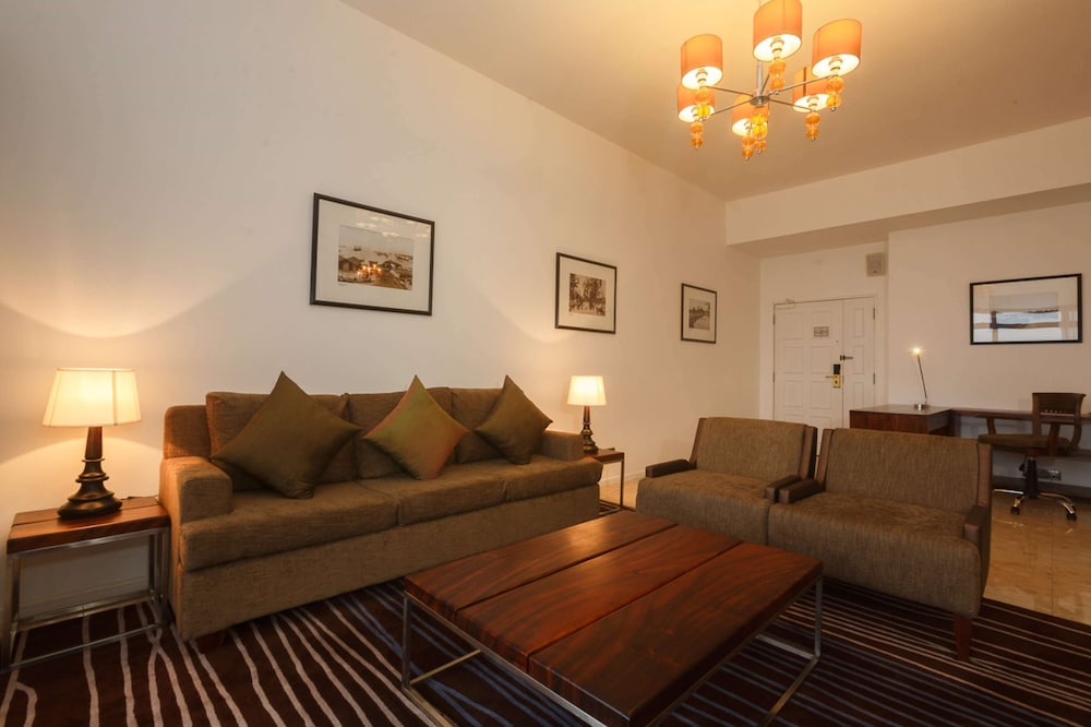 Hilton Colombo Residence 44/83